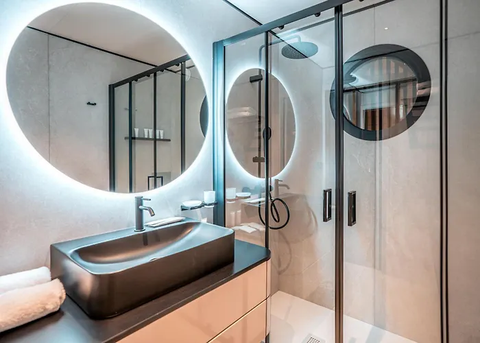 Marina Hotel na wodzie Loano